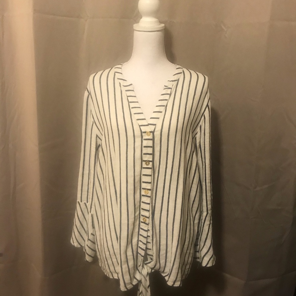 Ellen Tracy Tie Front Blouse
